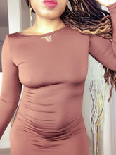 Load image into Gallery viewer, 🖤🤎She Classy Midi Dress