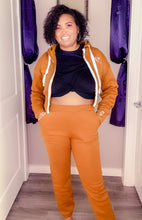 Load image into Gallery viewer, Soft On Me â¨Sweatsuit