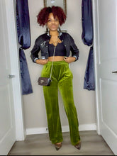 Cargar imagen en el visor de la galería, Is That Velvet Pants